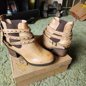 New in box tan boots, size 9